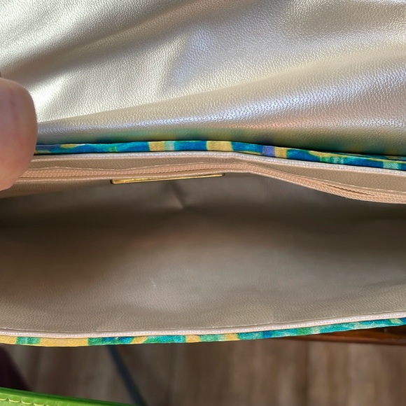 J Renee NWT purse. Scratched on the bottom see picture. - Picture 10 of 10